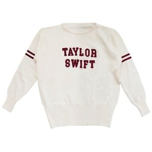 LIMITED EDITION TAYLOR SWIFT RED TV CREAM SWEATER SIZE M + RED BEANIE BRAND NEW